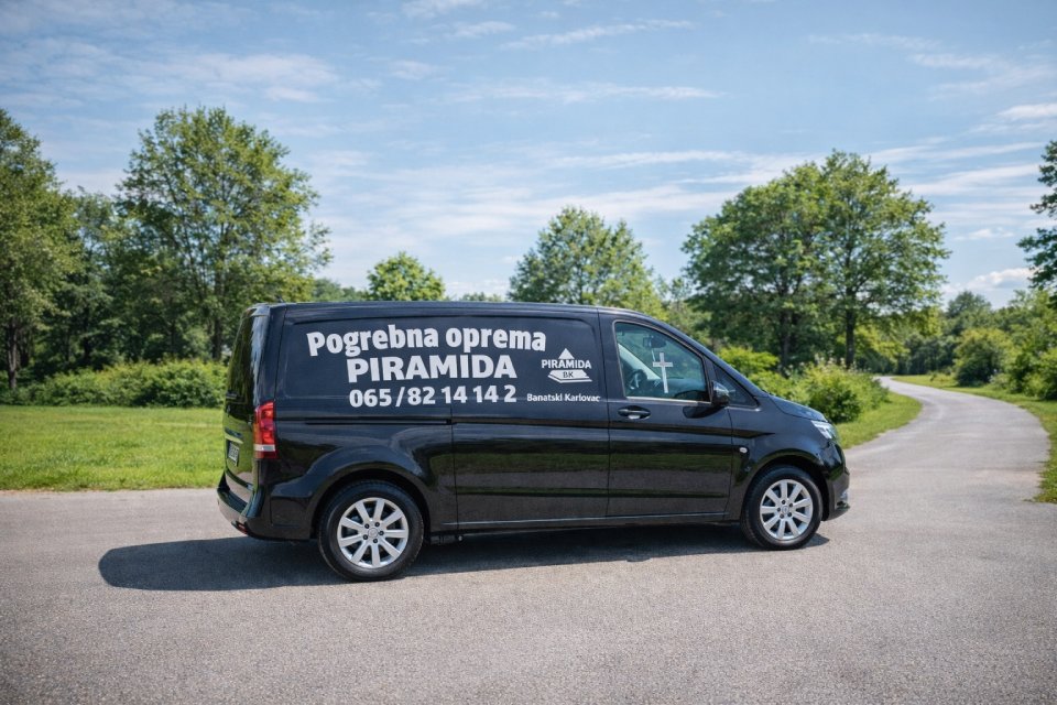 Pogrebno vozilo Piramida BK - Prevoz pokojnika